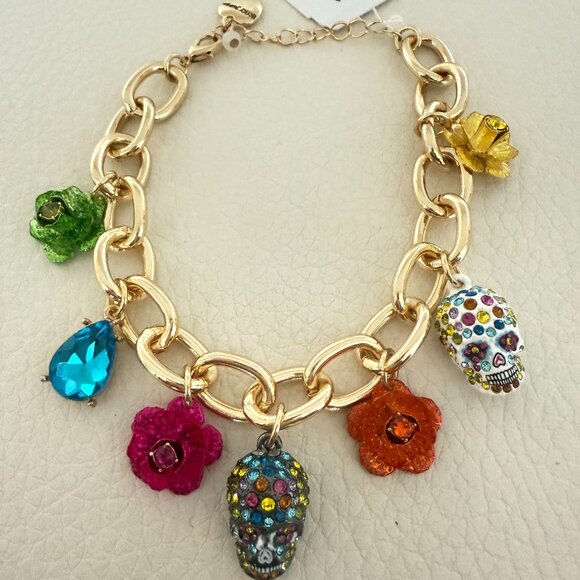 Betsey Johnson Gold Tone Flower & Sugar Skull Charm Bracelet Crystal Halloween - Picture 1 of 4